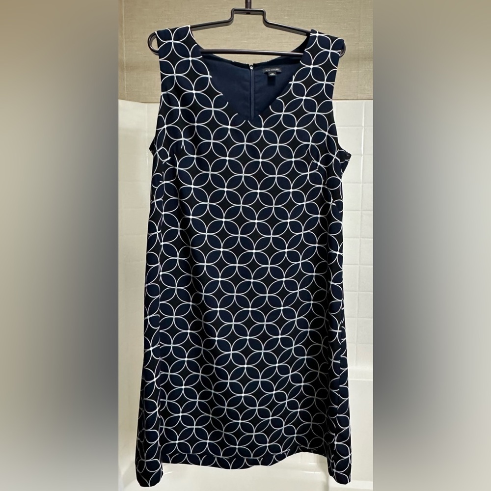 Ann Taylor V Neck Sleeveless Navy/Black Dress L